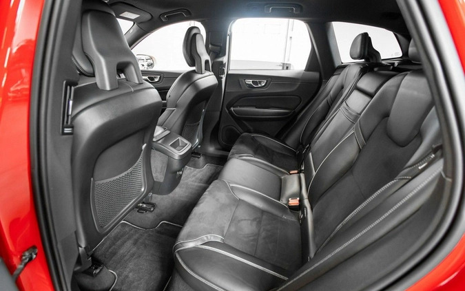 Volvo XC 60 cena 153500 przebieg: 66593, rok produkcji 2018 z Grójec małe 781
